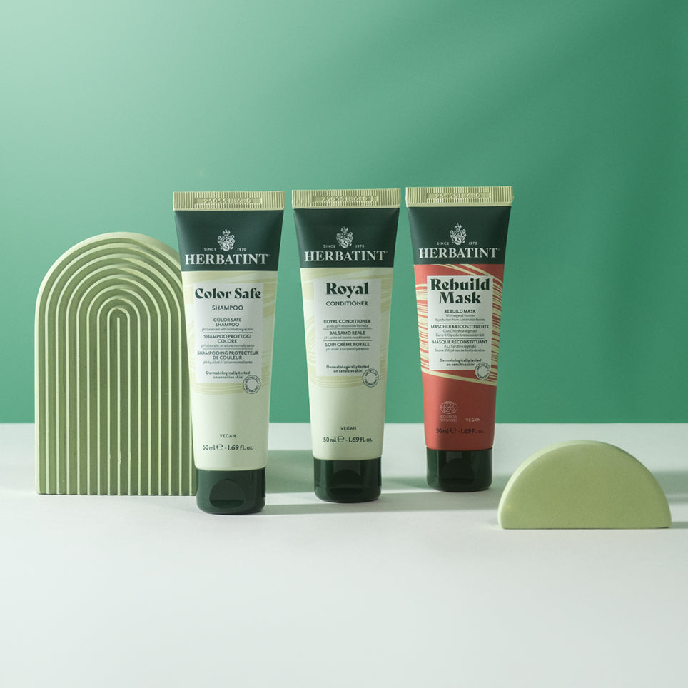 Prodotti contenuti nel hair routine kit per capelli colorati, shampoo color safe, balsamo royal e rebuild mask